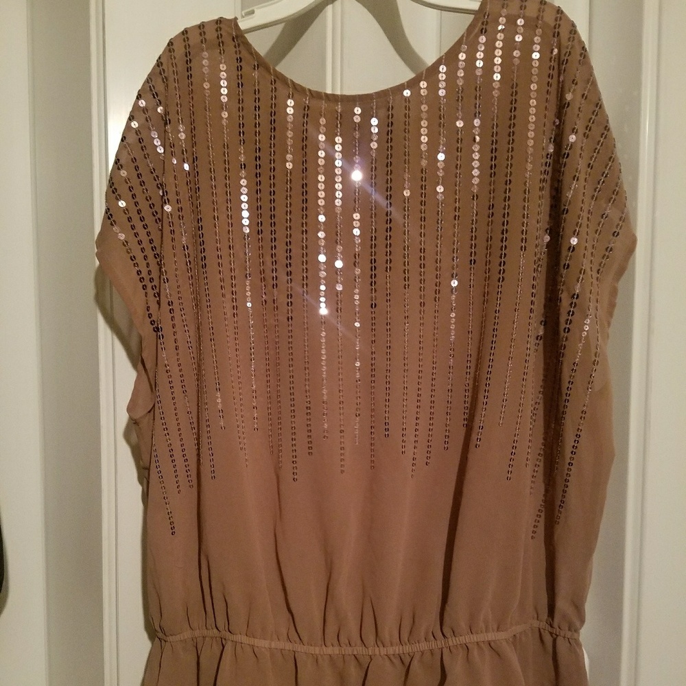 DRESSY top